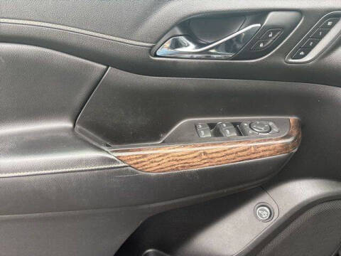 2020 GMC Acadia Denali