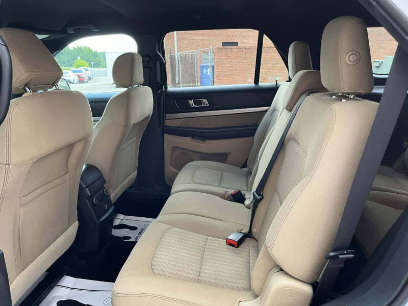 2016 Ford Explorer
