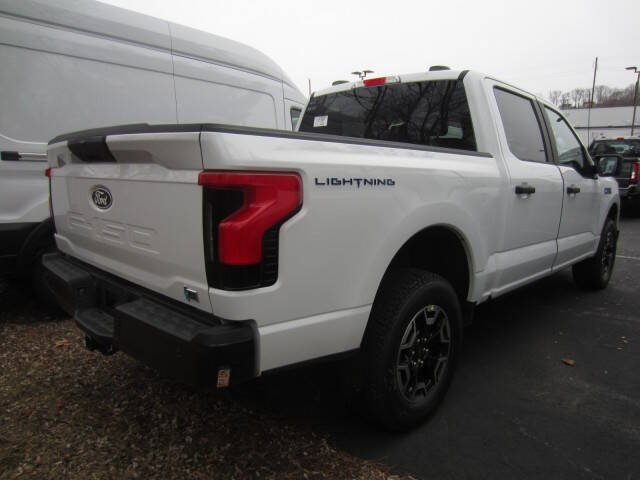 2024 Ford F-150 Lightning Pro