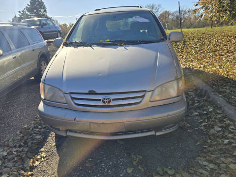 2001 Toyota Sienna LE