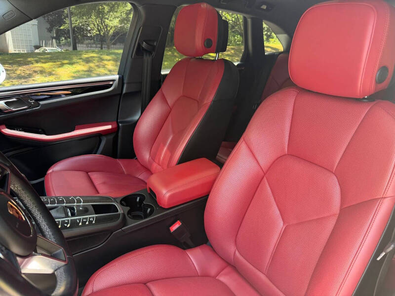 2019 Porsche Macan S