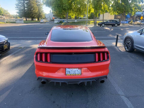 2015 Ford Mustang EcoBoost Premium