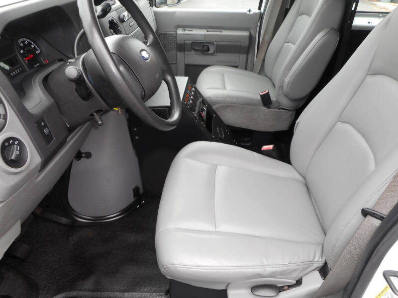 2009 Ford E-Series E-350 SD