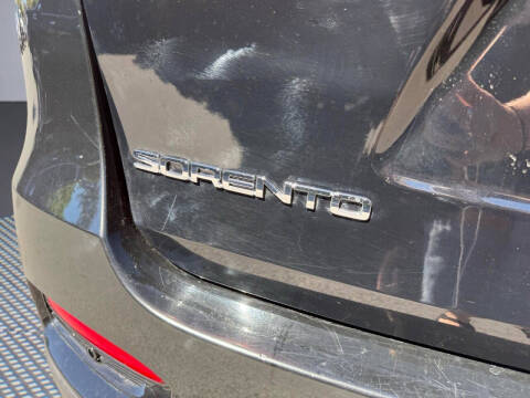 2019 Kia Sorento S V6