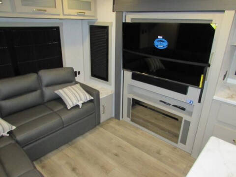 2024 Forest River T322 VIEW