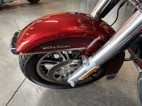 2023 Harley-Davidson FLHTCUTGAN - Tri Glide U