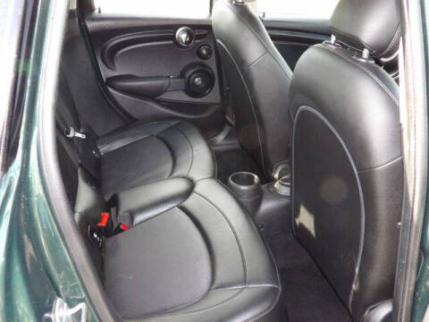 2017 MINI Hardtop 4 Door Cooper