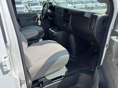 2022 Chevrolet Express 2500