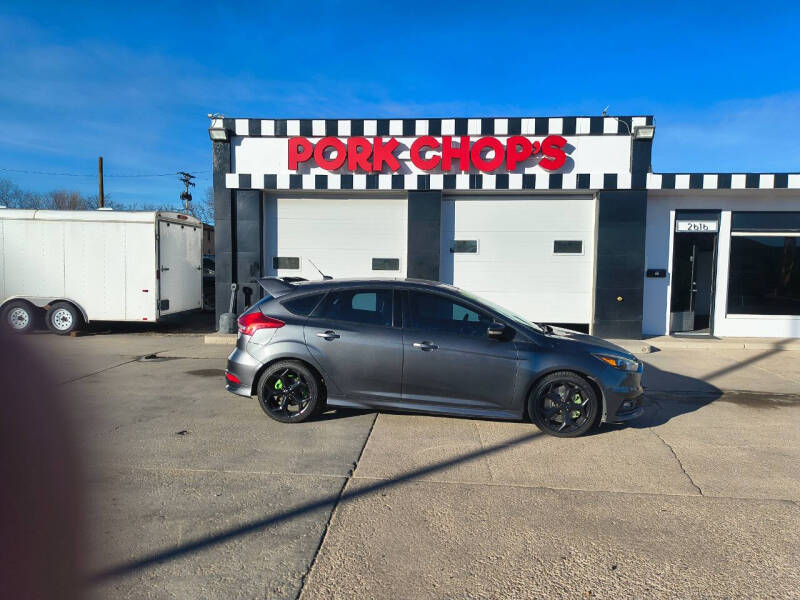 2017 Ford Focus ST's photo