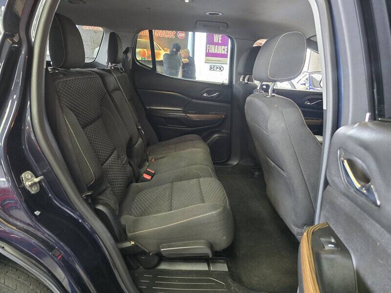 2017 GMC Acadia SLE-2