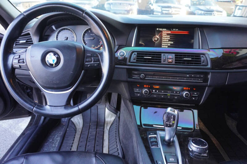 2015 BMW 5 Series 528i