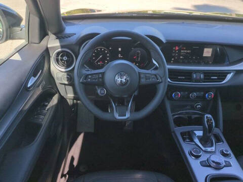 2025 Alfa Romeo Stelvio