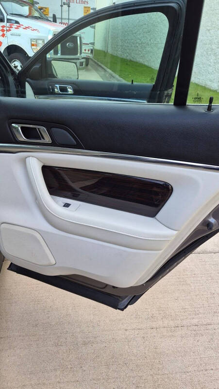 2012 Lincoln MKS