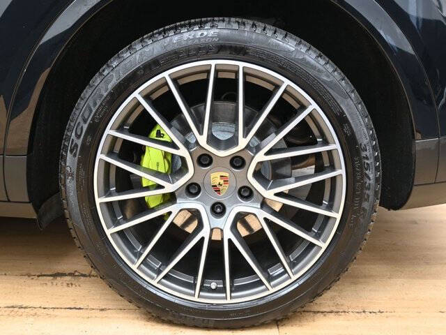2019 Porsche Cayenne E-Hybrid