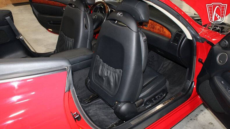 2002 Lexus SC 430
