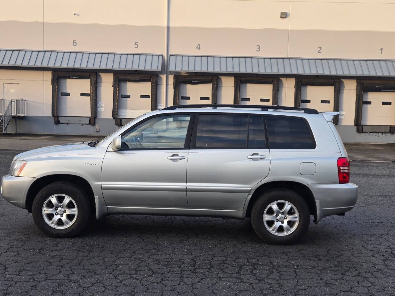 2003 Toyota Highlander for sale at Alpha Auto Sales in Auburn, WA