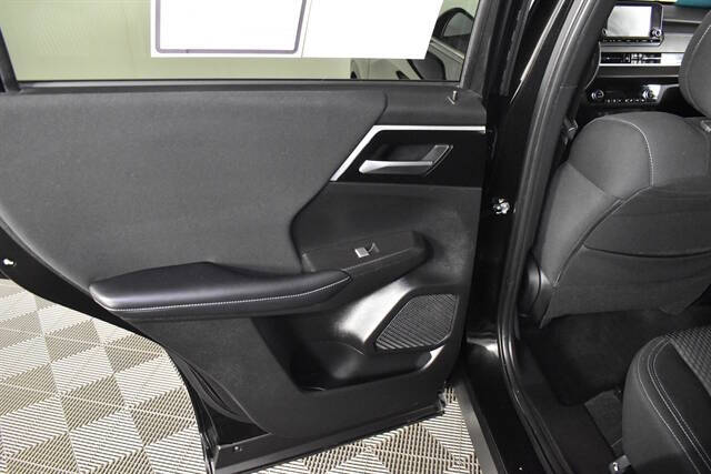 2024 Mitsubishi Outlander ES