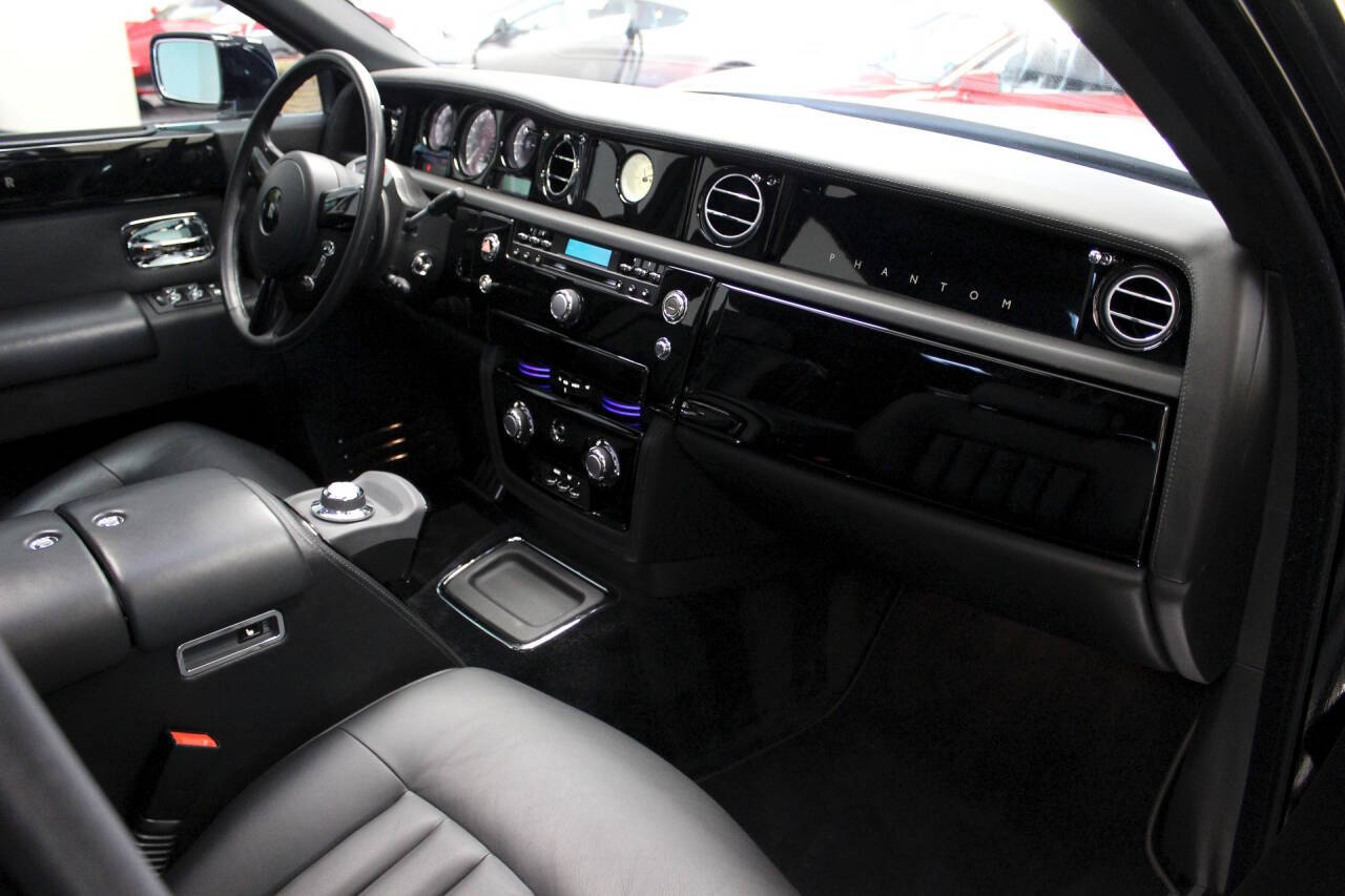 2007 Rolls-Royce Phantom 29