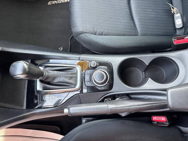 2015 Mazda MAZDA3 i Sport