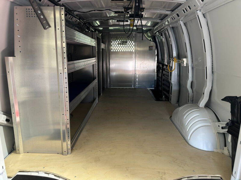 2025 Chevrolet Express 2500