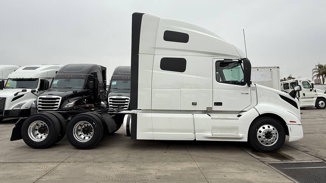 2019 Volvo VNL for sale at KING TRUCK TRAILER SALES in Bakersfield, CA