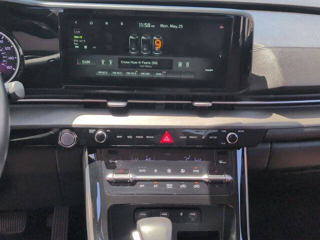 2022 Kia Carnival SX