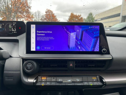 2023 Toyota Prius LE