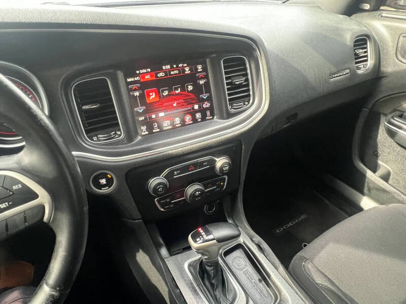 2016 Dodge Charger SXT