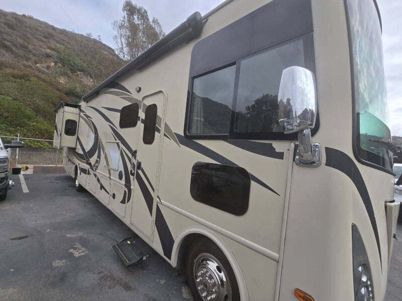 2017 Thor Motor Coach Windsport