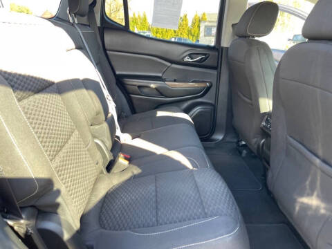 2017 GMC Acadia SLE-2