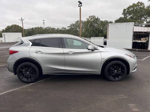 2018 Infiniti QX30 Premium