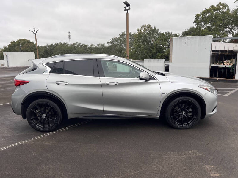 2018 Infiniti QX30 Premium