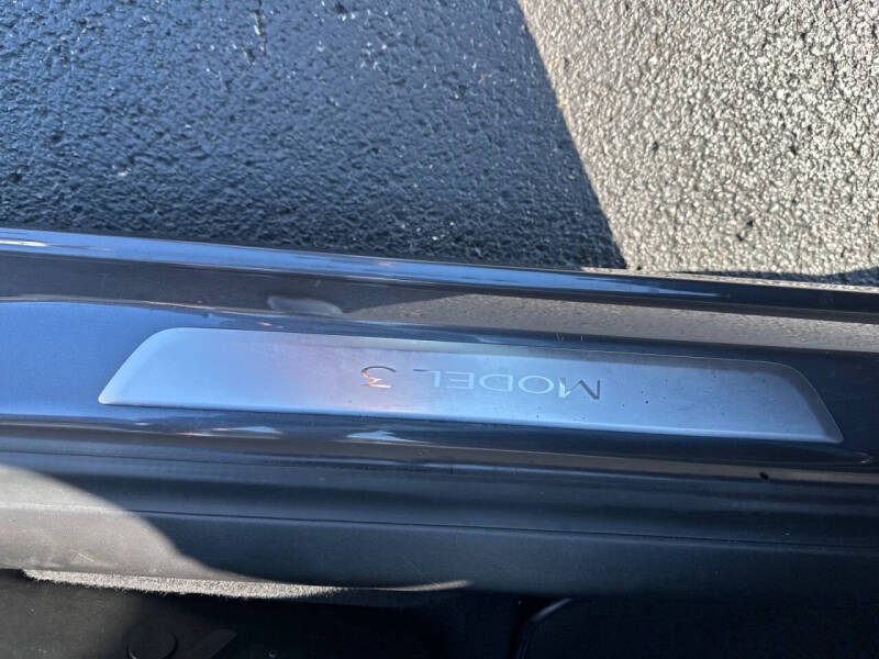 2020 Tesla Model 3 Standard Range