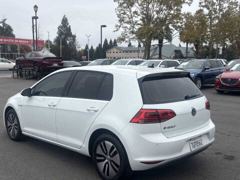 2015 Volkswagen e-Golf SEL Premium