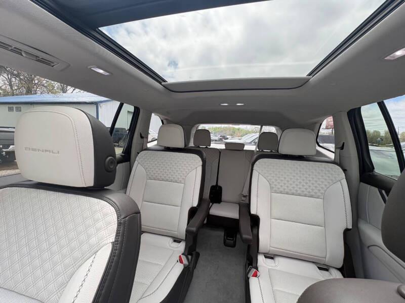 2024 GMC Acadia Denali