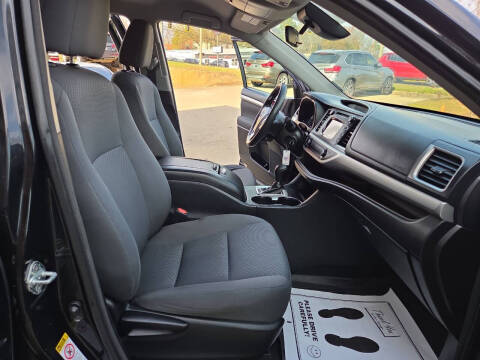 2017 Toyota Highlander LE