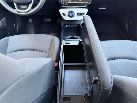 2016 Toyota Prius Two