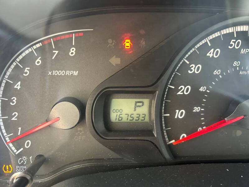 2011 Toyota Sienna LE 7-Passenger Auto Access Seat