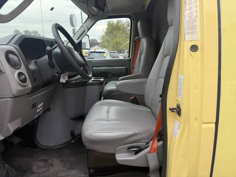 2019 Ford E-Series E-450 SD