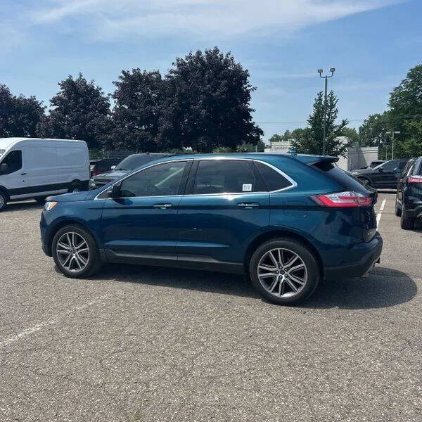 2020 Ford Edge Titanium