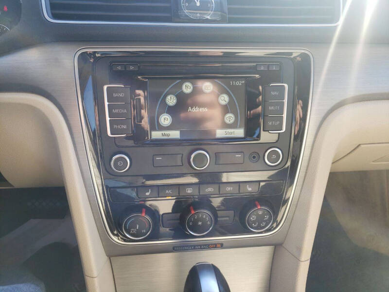 2015 Volkswagen Passat 1.8T SE