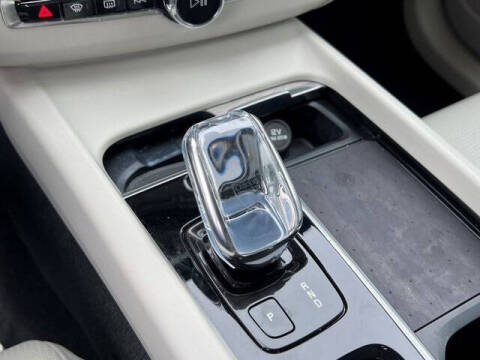 2022 Volvo XC60 B5 Inscription