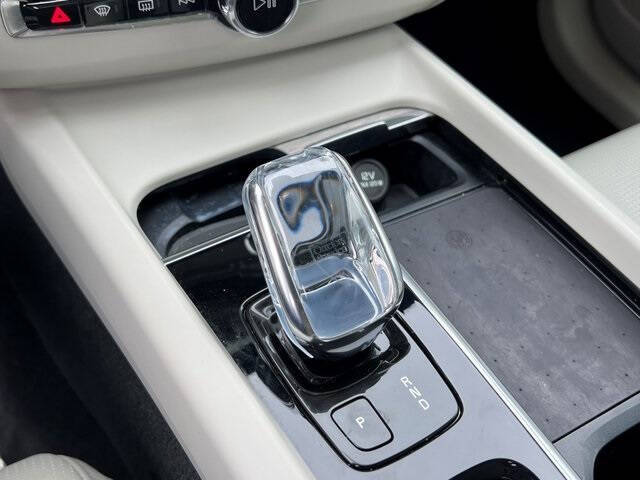 2022 Volvo XC60 B5 Inscription