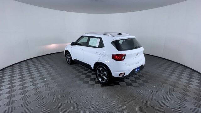 2022 Hyundai Venue SEL