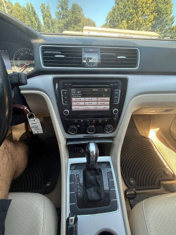 2013 Volkswagen Passat SE