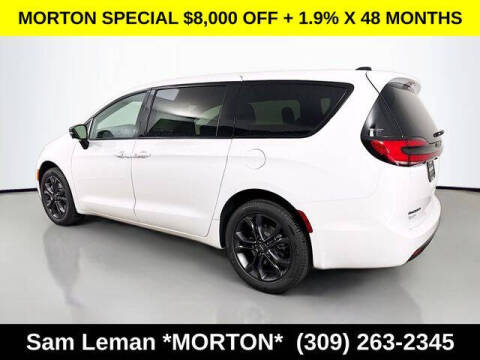 2026 Chrysler Pacifica Select