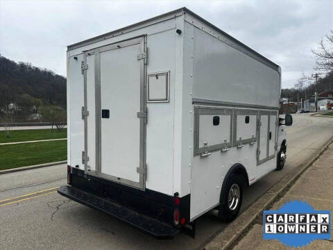 2017 Ford E-Series E-450 SD