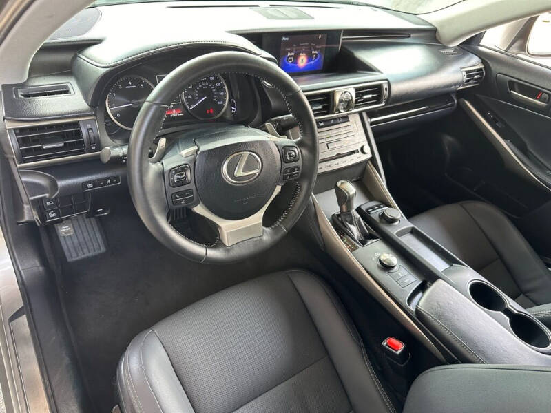 2019 Lexus IS 300