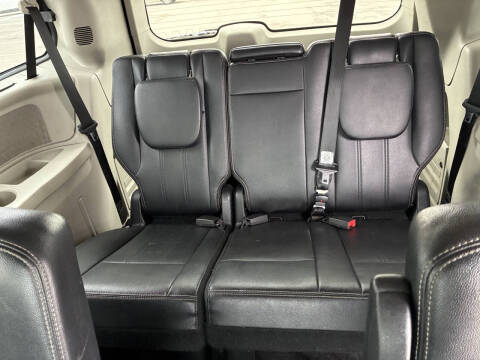 2014 Chrysler Town and Country Touring