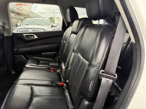 2018 Nissan Pathfinder Platinum